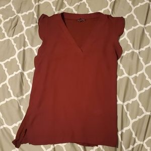 Expresa Scalped Burgundy Flowing V-Neck Top